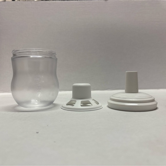 Tupperware Tabletop Dispenser Container Shaker Oil Dressing Allegra Red & White - Picture 2 of 3